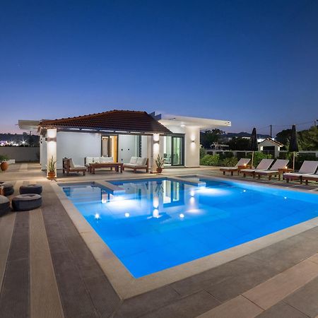 Elysian Villa อาฟานโท ภายนอก รูปภาพ